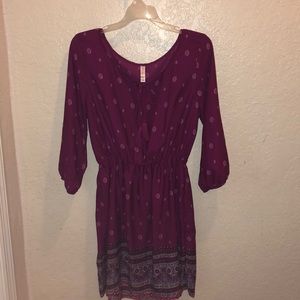 Maroon 3/4 sleeve dress.